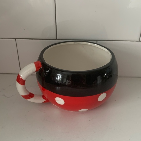 Disney Minnie Mouse Hand Painted Large Ceramic Mug - NWOT - Picture 2 of 6